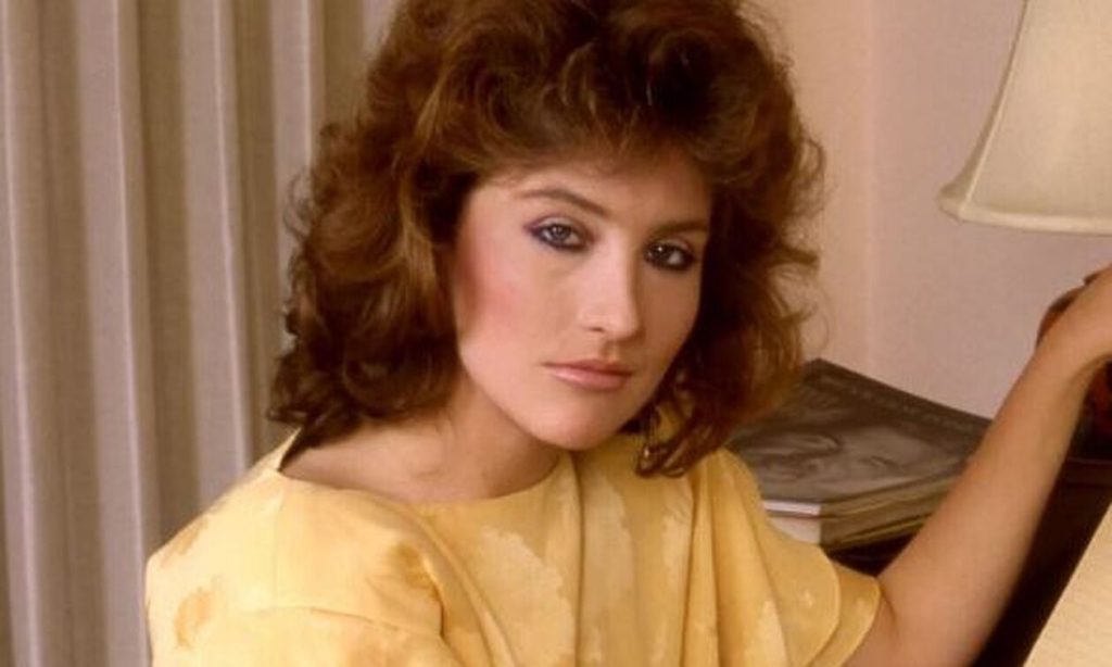 Νεκρή η 64χρονη ηθοποιός Ρόμπιν Μπέρναρντ – Η σορός της βρέθηκε σε χωράφι (φώτο)