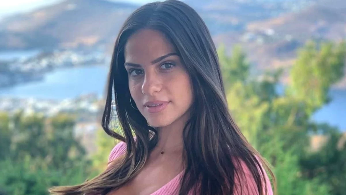 Η Σ.Φυρού ποζάρει με μπικίνι και «ρίχνει» το Instagram (φωτο) 