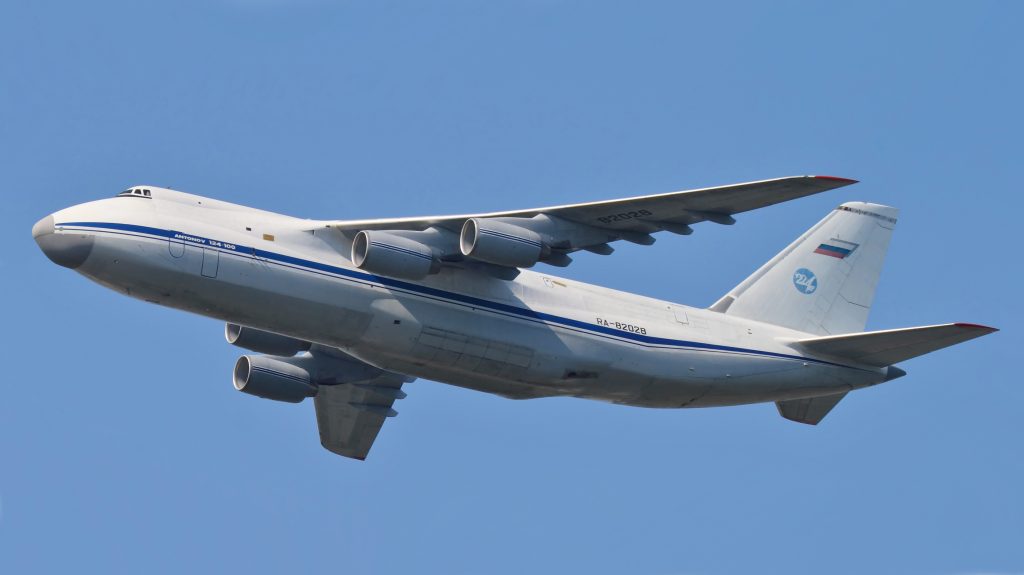 Συνεχείς οι πτήσεις ουκρανικών An-124 Ruslan προς και από την 112ΠΜ: Μεταφέρουν τα πυρομαχικά των ΕΔ στην Ουκρανία