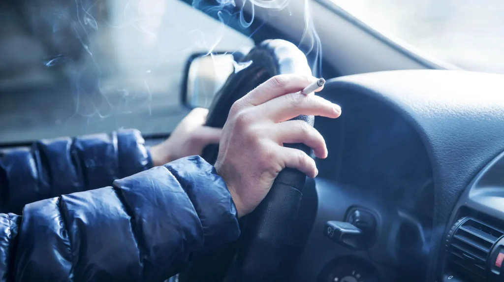 Η κακή συνήθεια του Έλληνα οδηγού που μπορεί να κοστίσει 3.000 ευρώ