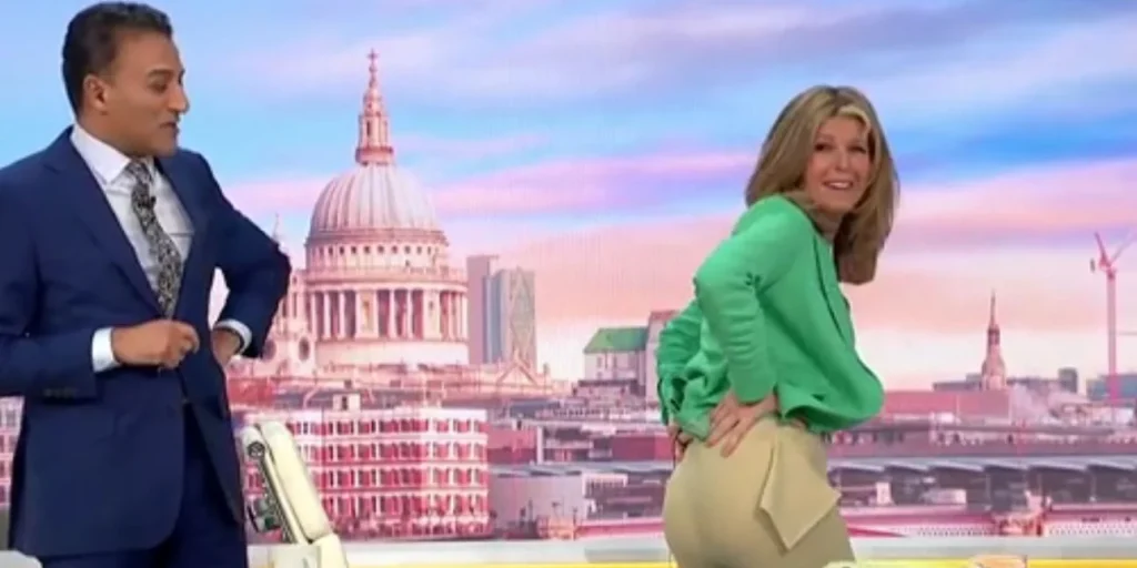 Βρετανία: Παρουσιάστρια πρωινής εκπομπής επιδείκνυε live τα οπίσθιά της στην κάμερα (βίντεο)