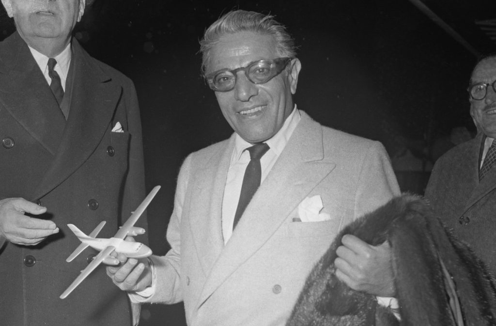 Σαν σήμερα το 1975 «έφυγε» από την ζωή ο άνθρωπος-θρύλος Αριστοτέλης Ωνάσης – Η πορεία της ζωής του