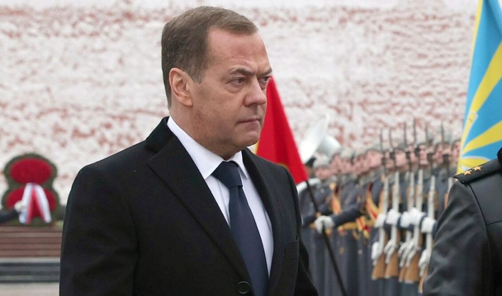 Ν.Μεντβέντεφ για εμπρηστικές επιθέσεις σε εκλογικά τμήματα: «Οι δράστες είναι προδότες και θα τιμωρηθούν αυστηρά»