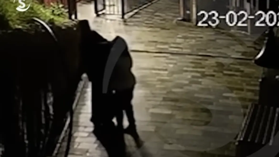 Κύπρος: Νέες αποκαλύψεις για την Μονή των σκανδάλων – Κουβαλούσαν κρυφά βαρύ αντικείμενο που θυμίζει χρηματοκιβώτιο