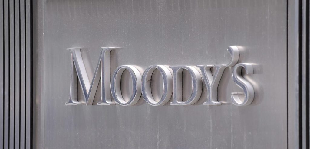 Γιατί η Moody’s δεν αναβάθμισε την Ελλάδα στην επενδυτική βαθμίδα