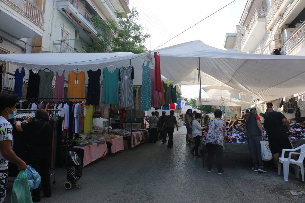 Θεσσαλονίκη: Χειροπέδες σε δύο άτομα για παρεμπόριο σε λαϊκή αγορά