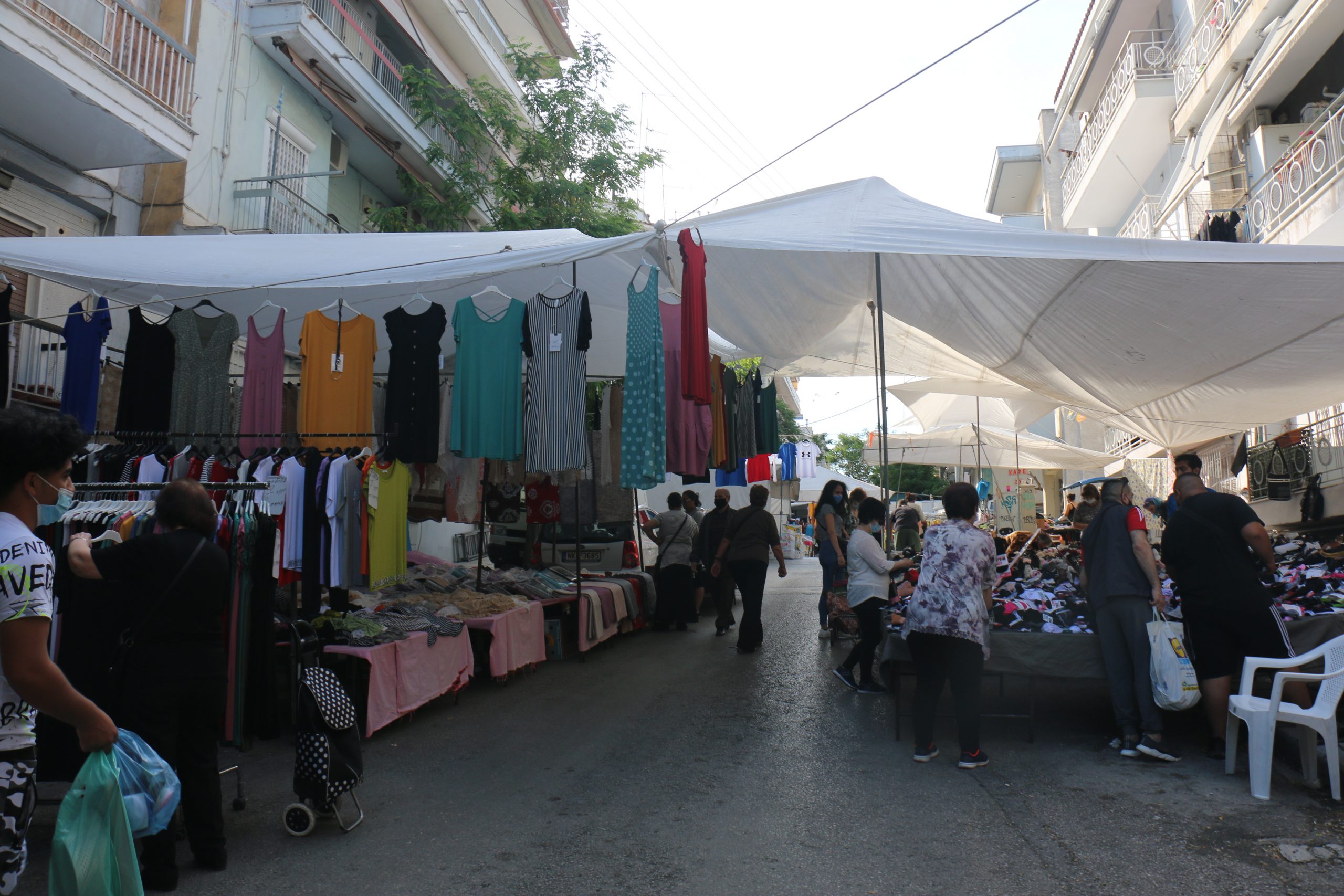 Θεσσαλονίκη: Χειροπέδες σε δύο άτομα για παρεμπόριο σε λαϊκή αγορά