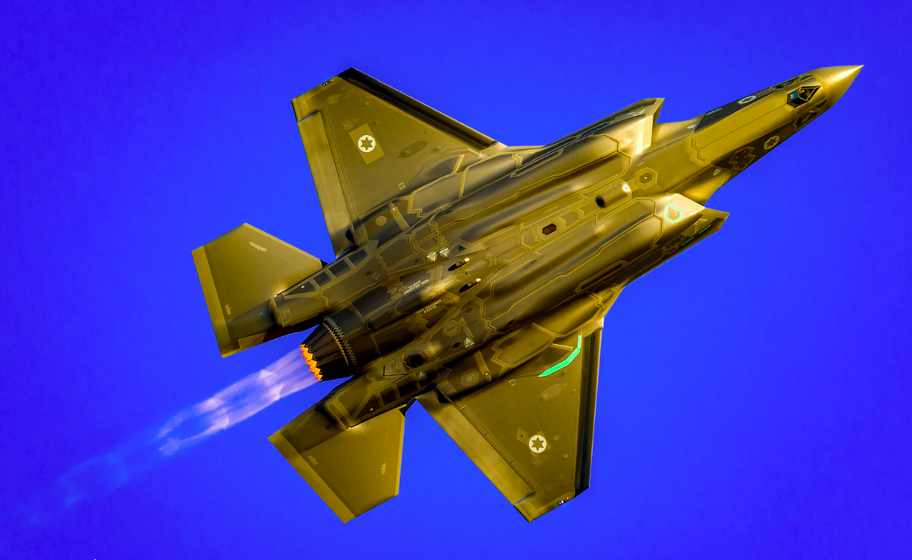 Ισραηλινά μαχητικά έπληξαν αποθήκες πυρομαχικών στη Δαμασκό