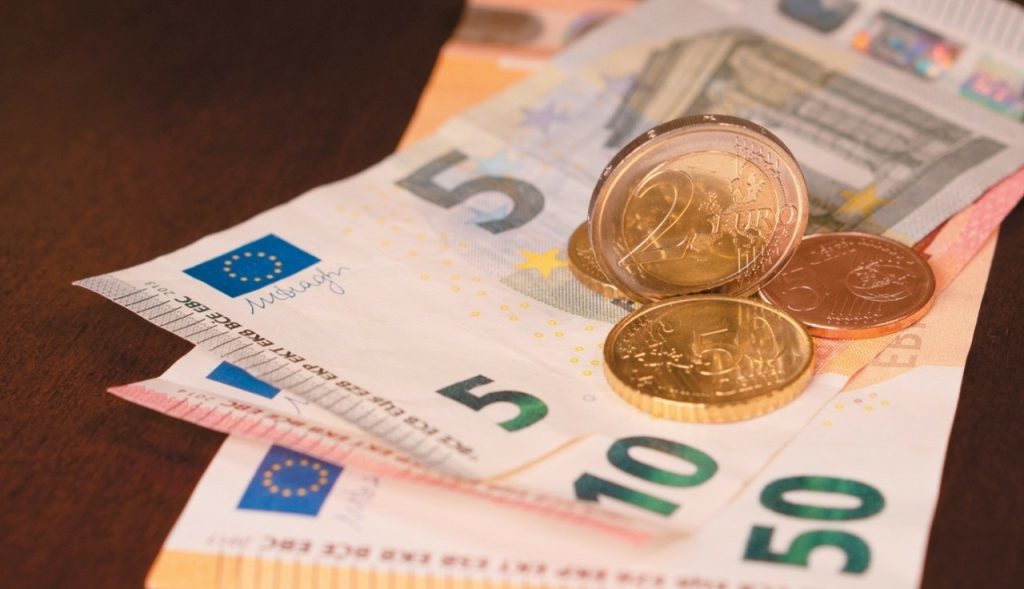 Youth Pass: Δείτε πότε ξεκινά η υποβολή αιτήσεων για τα 150 ευρώ – Οι δικαιούχοι