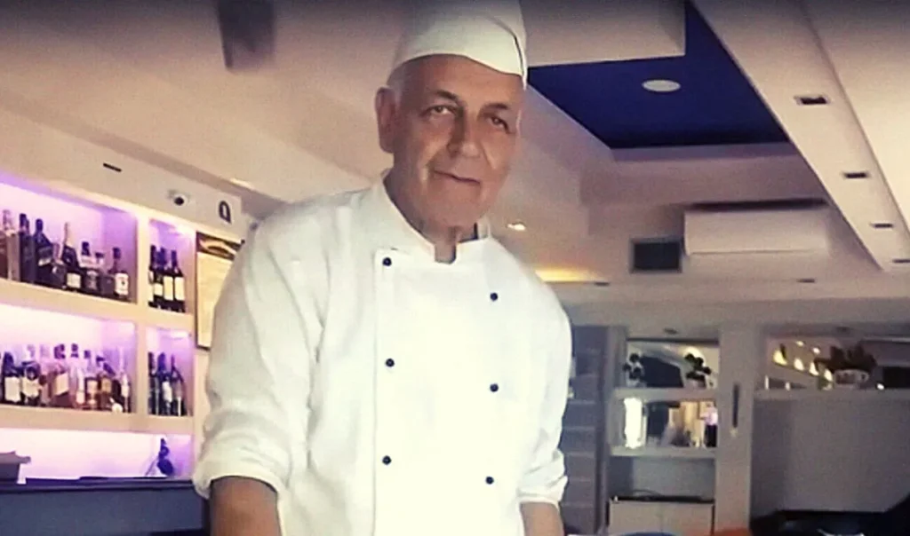 Θεσσαλονίκη: «Με κάρφωσε στη κοιλιά, πήρε το μηχανάκι του και έφυγε» λέει ο μάγειρας που δέχτηκε επίθεση με μαχαίρι σε ουζερί