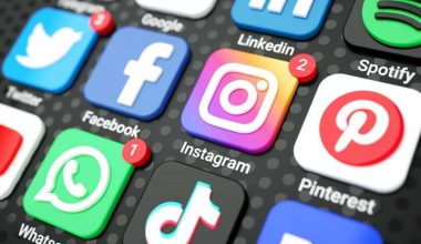 Νέα έρευνα αποκαλύπτει: Πόσο χρόνο πρέπει να ξοδεύετε στα social media