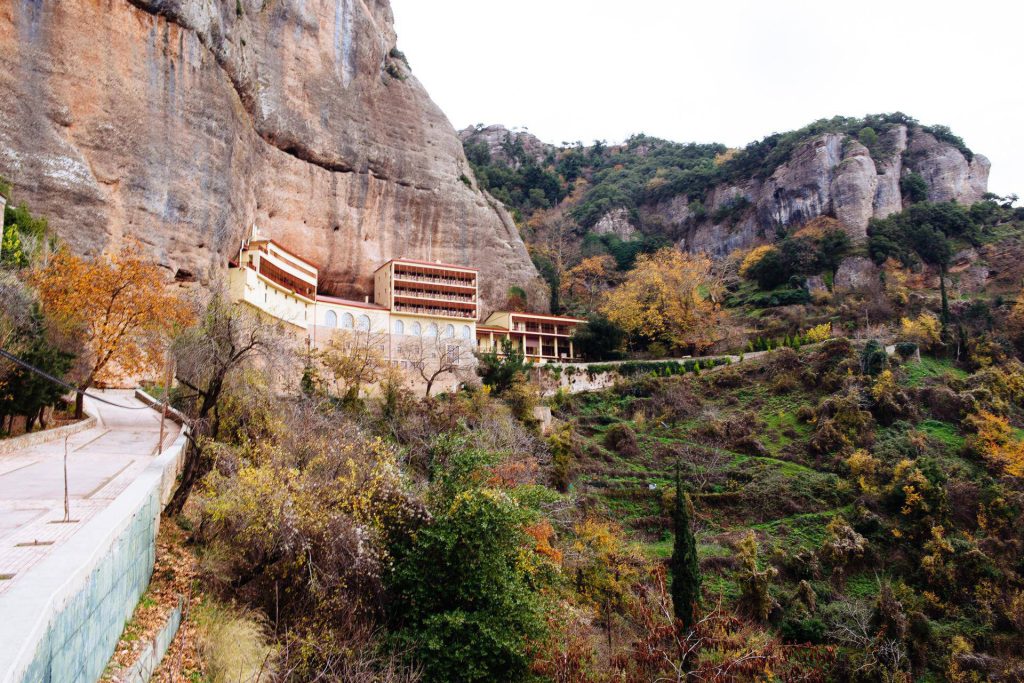 Πελοπόννησος: Οι πέντε μονές που έχουν συνδεθεί άρρηκτα με την ελληνική ιστορία