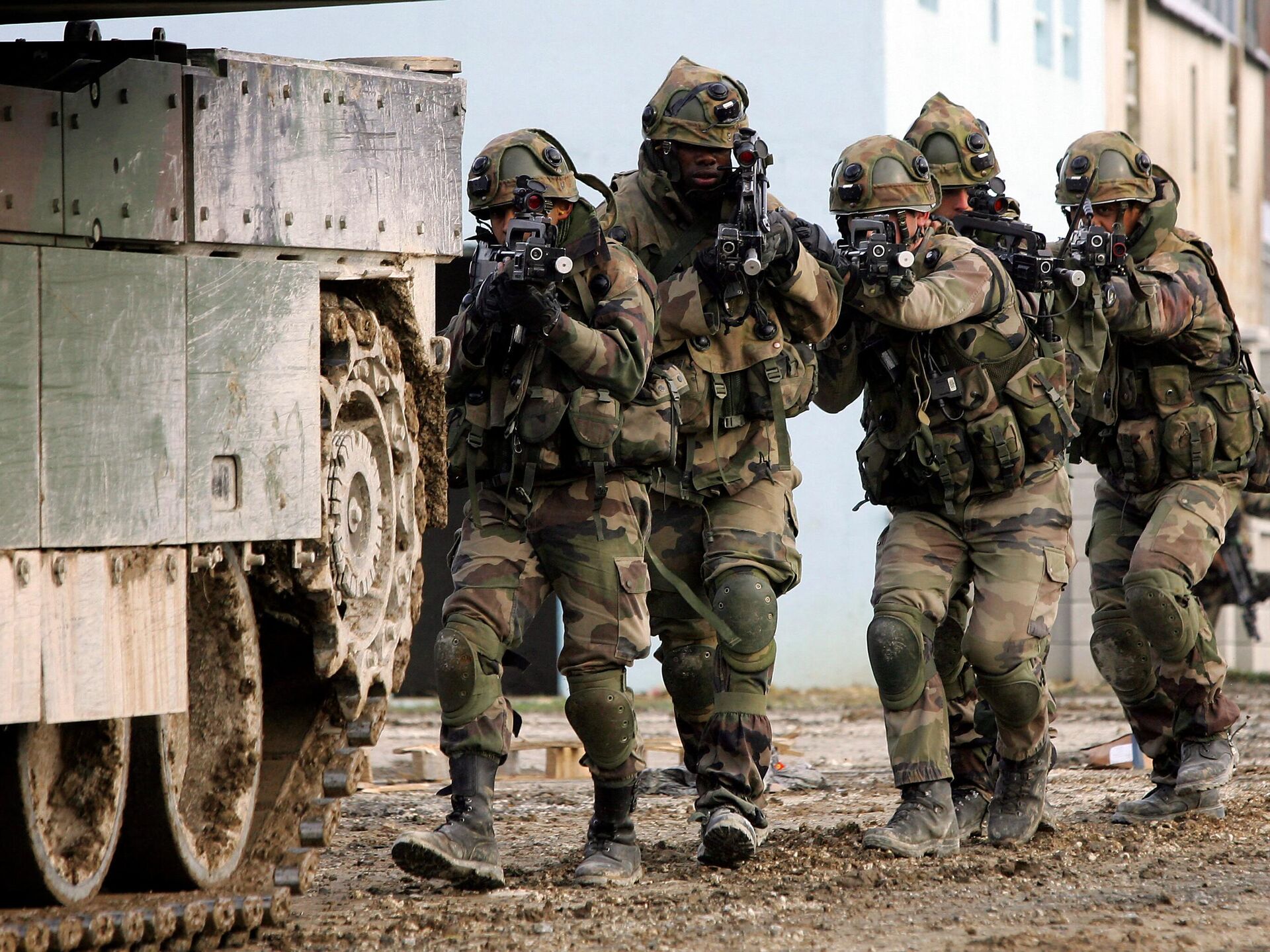 Μόσχα: «2.000 Γάλλοι στρατιώτες είναι έτοιμοι να μπουν στην Ουκρανία – Θα αποτελέσουν στόχο προτεραιότητας»