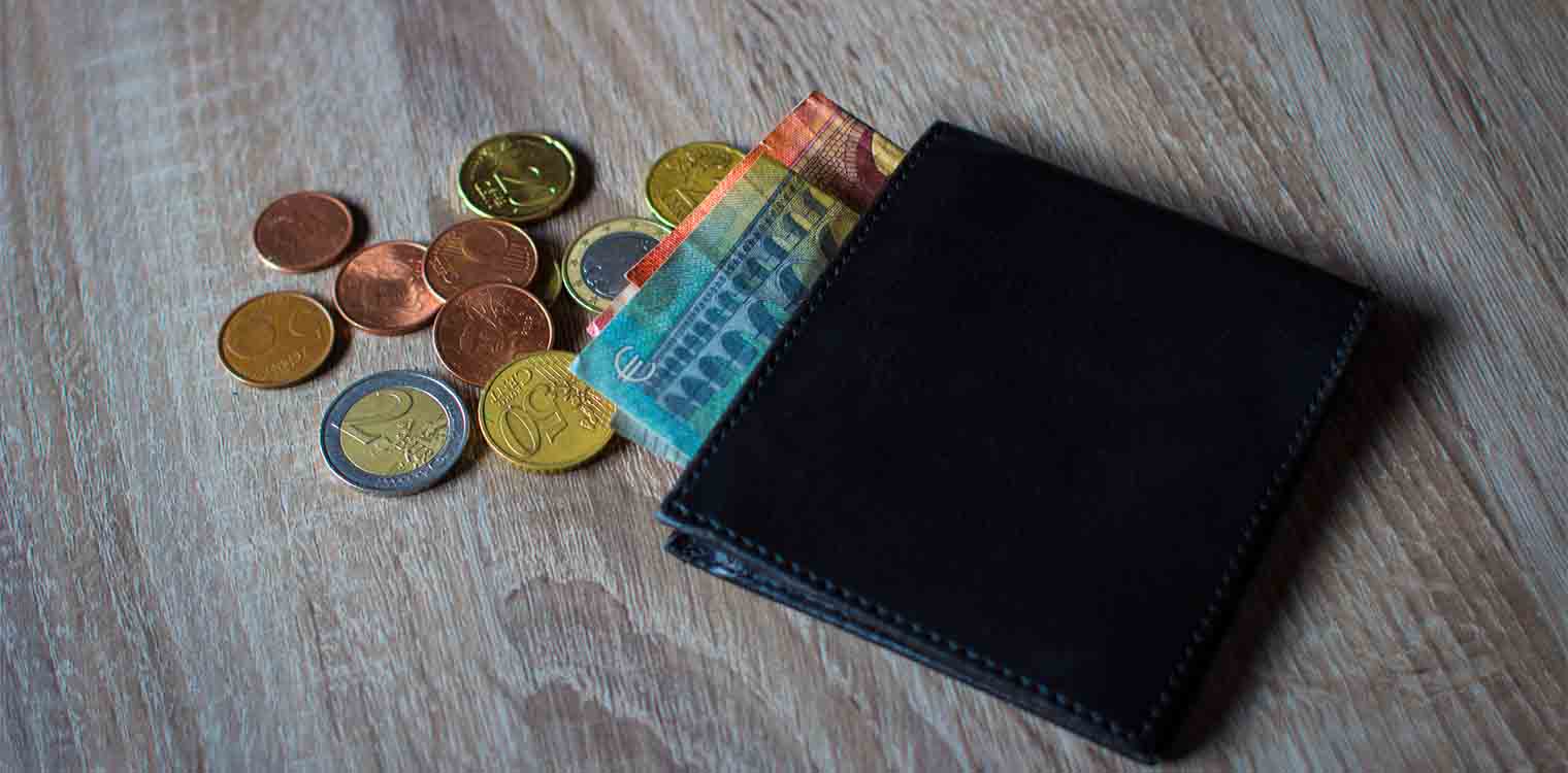 Αυξάνεται από την 1η Απριλίου ο κατώτατος μισθός – Ποια επιδόματα θα επηρεαστούν