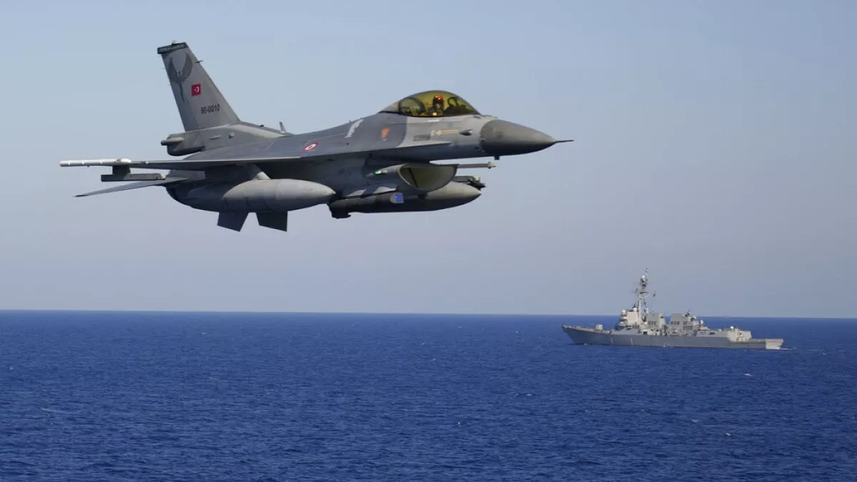 Πτώση F-16: «Μίλησα με τον γιο μου» λέει ο πατέρας του πιλότου – «Πάλευε» στην θάλασσα για μιάμιση ώρα
