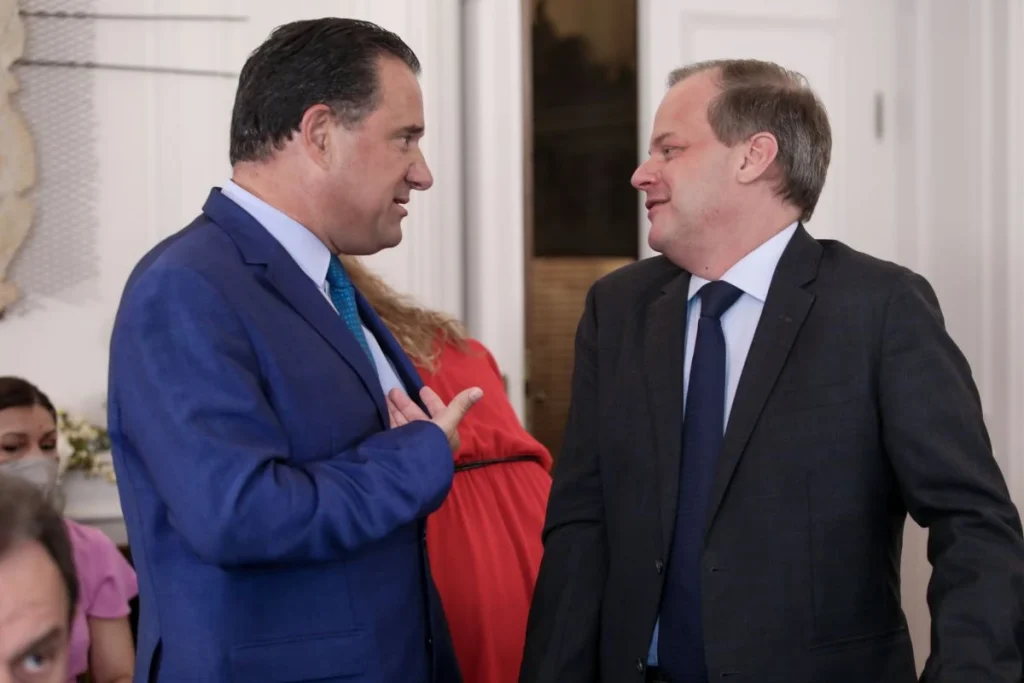 Στο πλευρό του Κ.Καραμανλή ο Α.Γεωργιάδης: «Κανιβαλισμός – Δεν έχει ποινικές ευθύνες για τα Τέμπη»