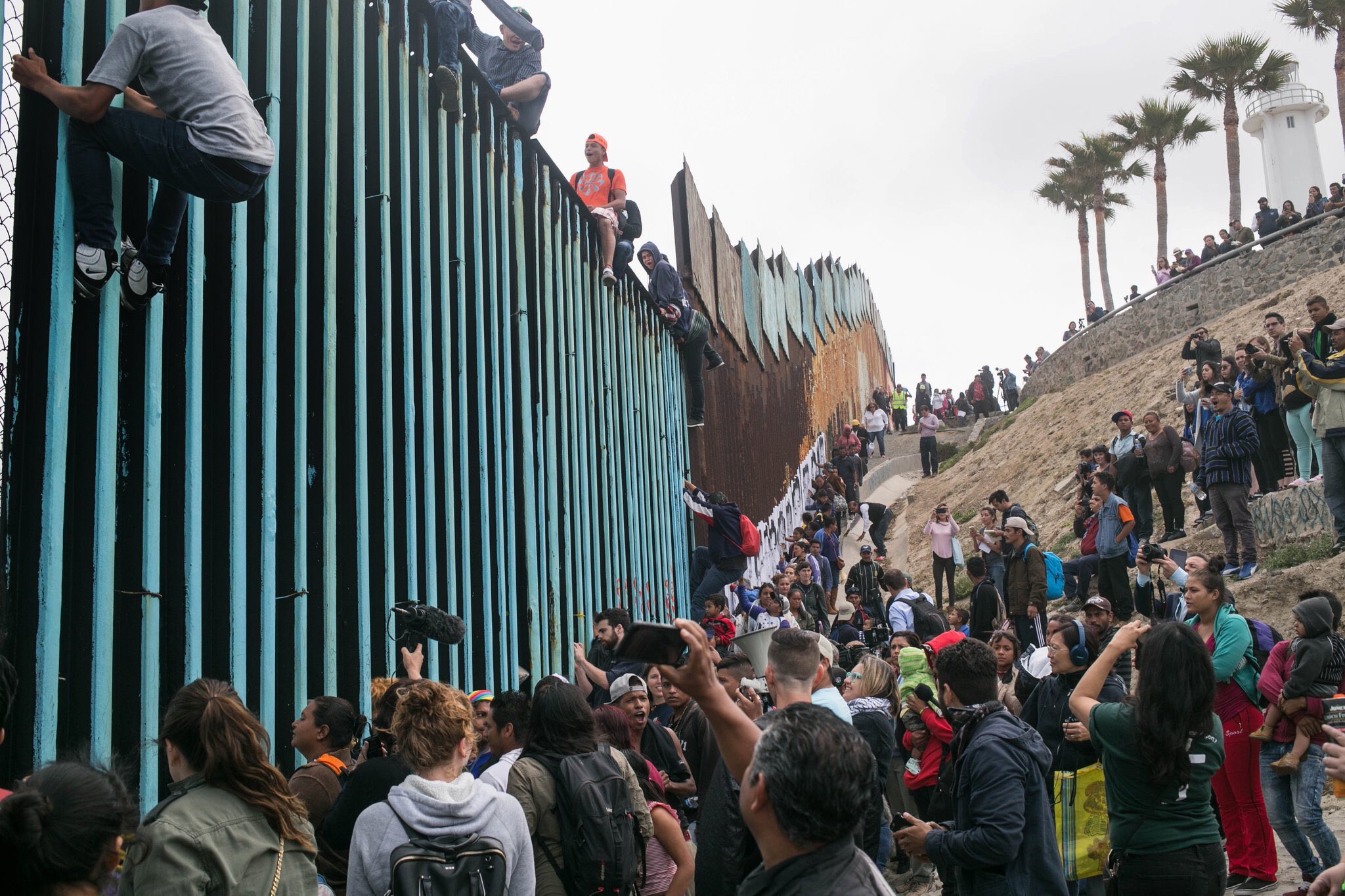 Το Μεξικό δεν θα δεχθεί την επιστροφή παράνομων μεταναστών από το Τέξας