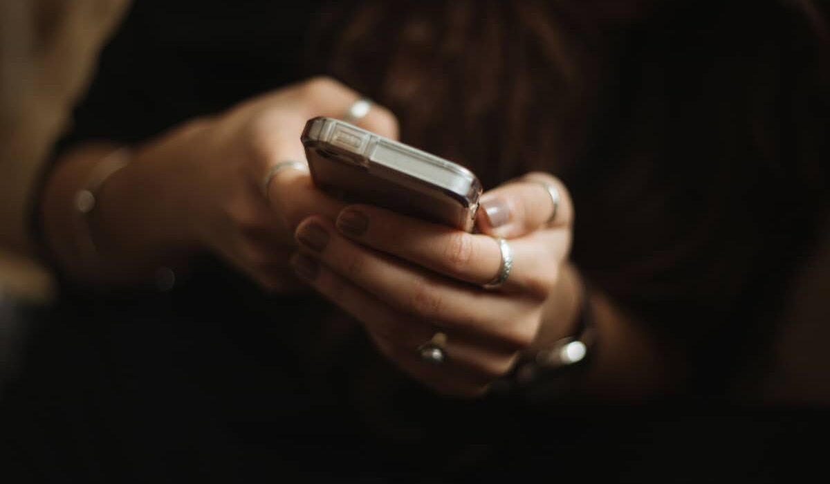 Μια 60χρονη από τα Τρίκαλα το νέο θύμα της απάτης με τα τροχαία – Της απέσπασαν μεγάλο χρηματικό ποσό