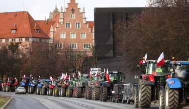 Πολωνία: Νέες κινητοποιήσεις από τους αγρότες – Οι διαμαρτυρίες τους επεκτάθηκαν και στα σύνορα με τη Γερμανία