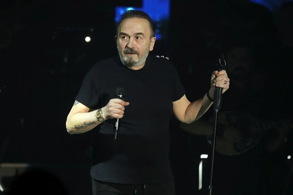 Σ.Γονίδης: «Το τραγούδι της Eurovision είναι παράξενο και η παραξενιά πουλάει»