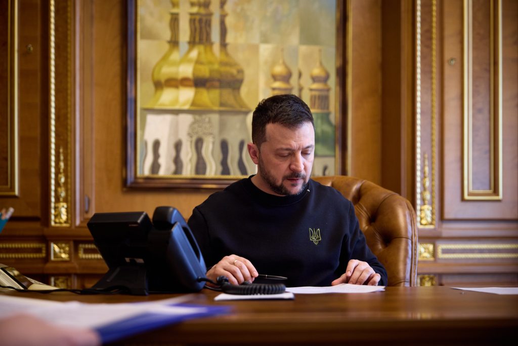Κυβερνητικές πηγές διαψεύδουν τον Β.Ζελένσκι ότι υπάρχει συμφωνία για την αποστολή αμυντικού εξοπλισμού