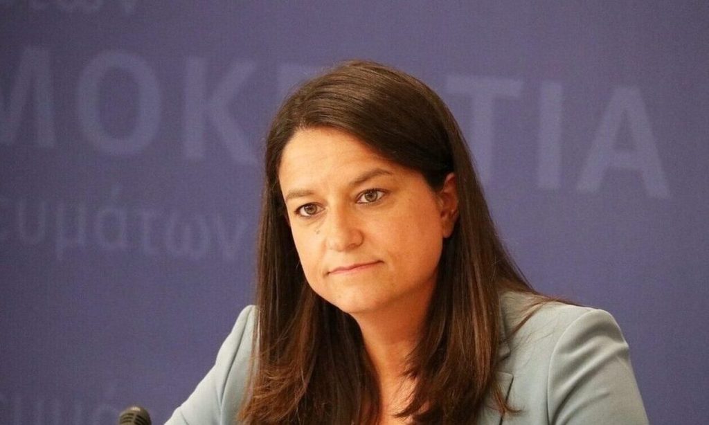 Το ΠΑΣΟΚ ζητά την κλήση N.Κεραμέως και K.Μενουδάκου στην Επιτροπή Θεσμών για το σκάνδαλο των emails