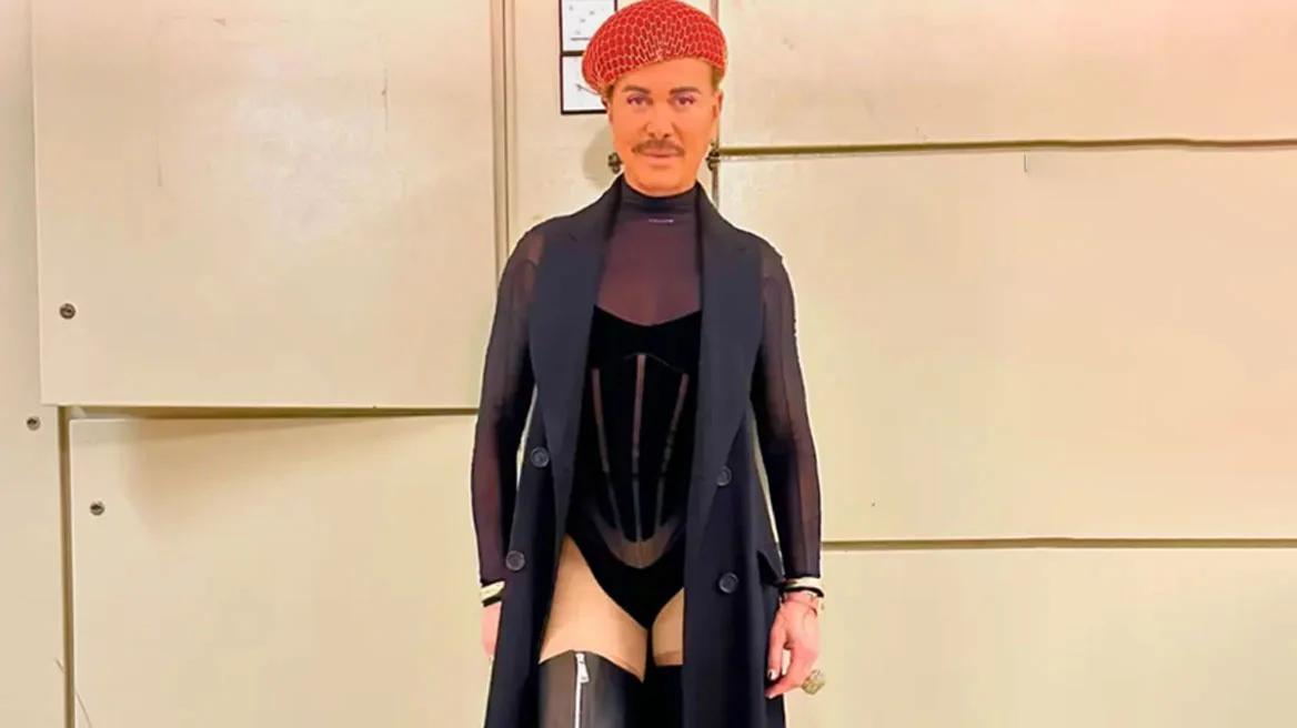 Λ.Γαβαλάς: Με κορμάκι και μπότες πάνω από το γόνατο στο Instagram – «Το φοράς καλύτερα κι απ’ την Καρντάσιαν»