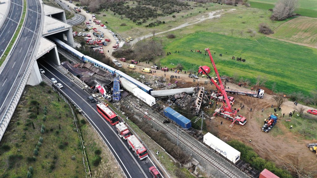 Ελεύθεροι με εγγυήσεις που ξεπερνούν το 1 εκατ. ευρώ οι δύο πρώτοι κατηγορούμενοι της ΕΡΓΟΣΕ για τη σύμβαση 717 