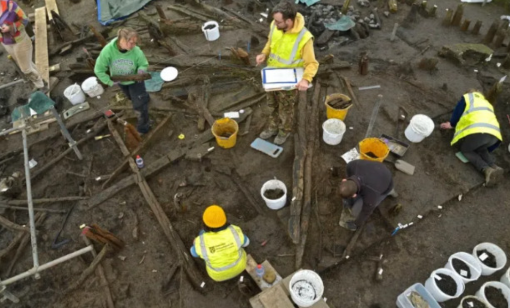 Σπουδαίο εύρημα: Ανακάλυψαν την «Πομπηία της Βρετανίας» – «Είναι ο καλύτερος προϊστορικός οικισμός» (φωτο) 