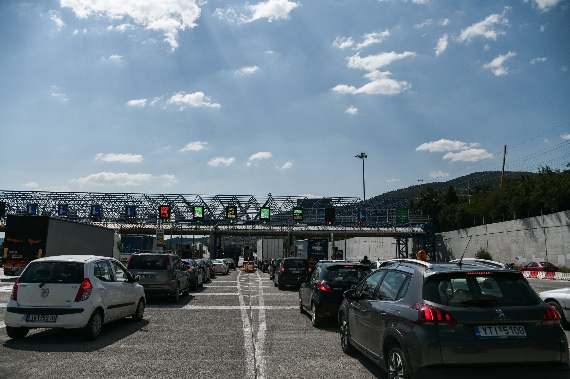 Τριήμερο 25ης Μαρτίου: Ξεκίνησε η έξοδος των εκδρομέων