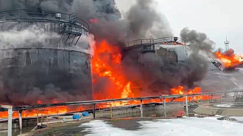 Ρωσία: Μεγάλη φωτιά σε διυλιστήριο πετρελαίου μετά από επίθεση drone