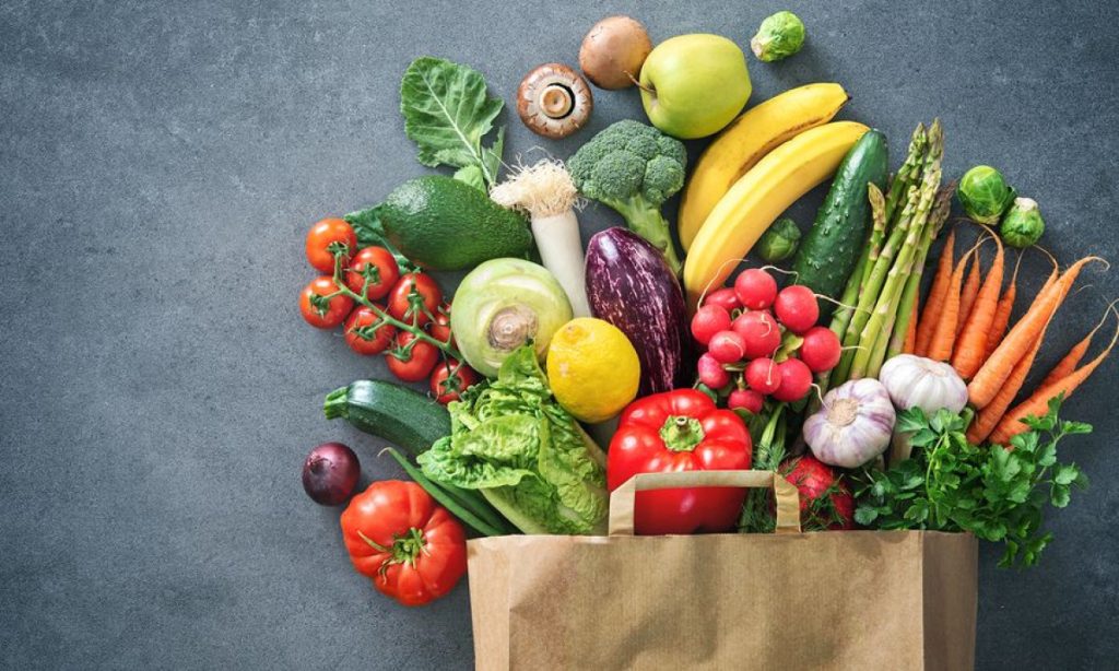 Δείτε ποια φρούτα και λαχανικά θα σας βοηθήσουν να χάσετε κιλά