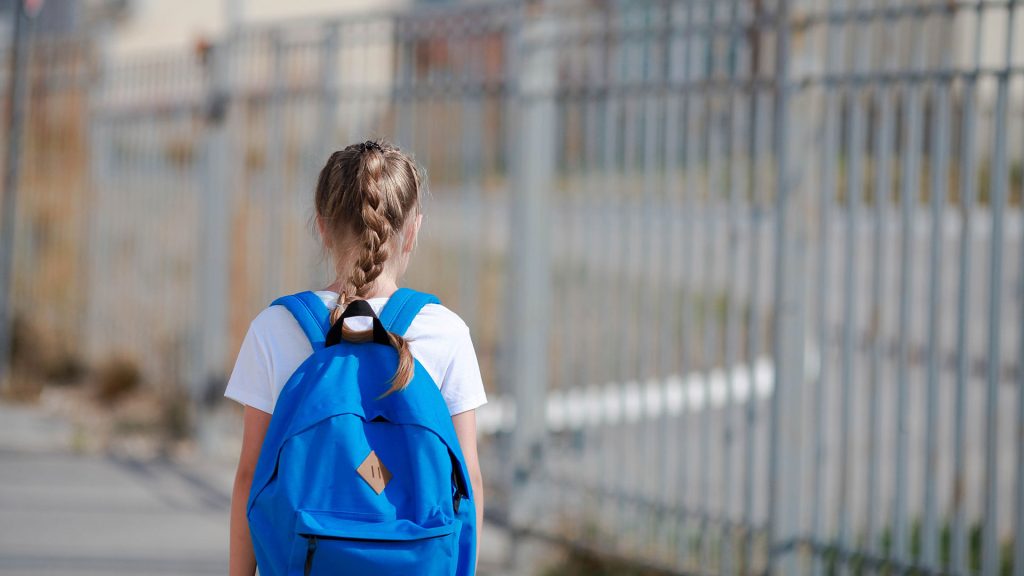 Πάτρα: 14χρονη έπεσε θύμα bullying – Ανήλικη την έσυρε από τα μαλλιά στο προαύλιο του σχολείου