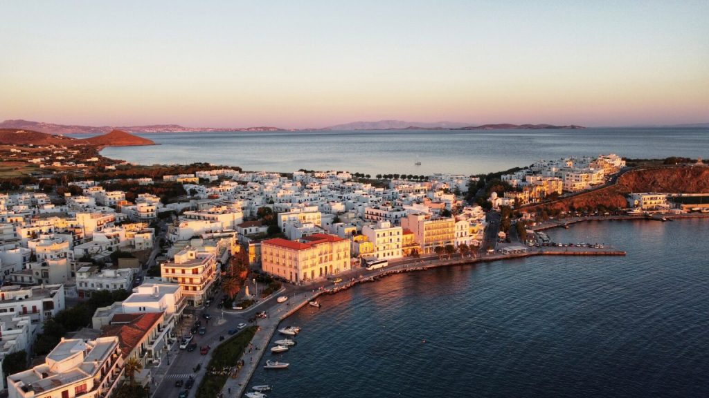 Τα 4+1 ελληνικά νησιά για ξεχωριστές αποδράσεις την άνοιξη
