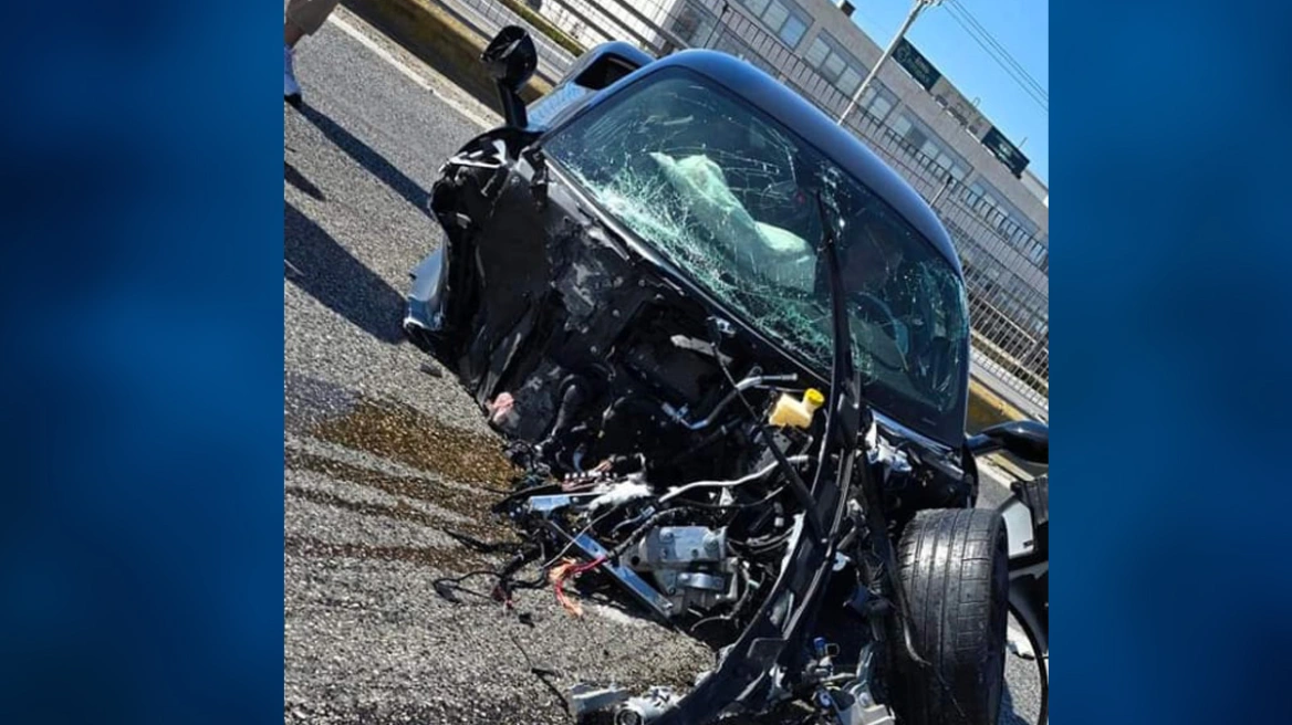 Κηφισός: Maserati MC20 έμεινε… μισή μετά από τροχαίο (φωτο)