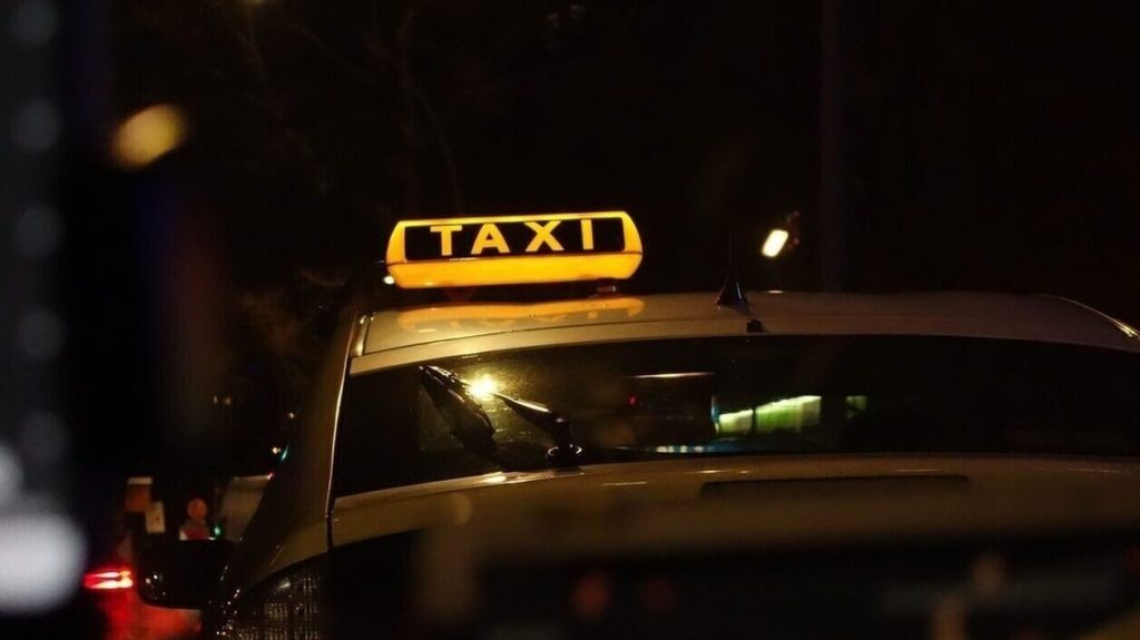 Συνελήφθη 12χρονος για ληστεία οδηγού ταξί στη Φυλή – Αναζητούνται οι δύο συνεργοί του