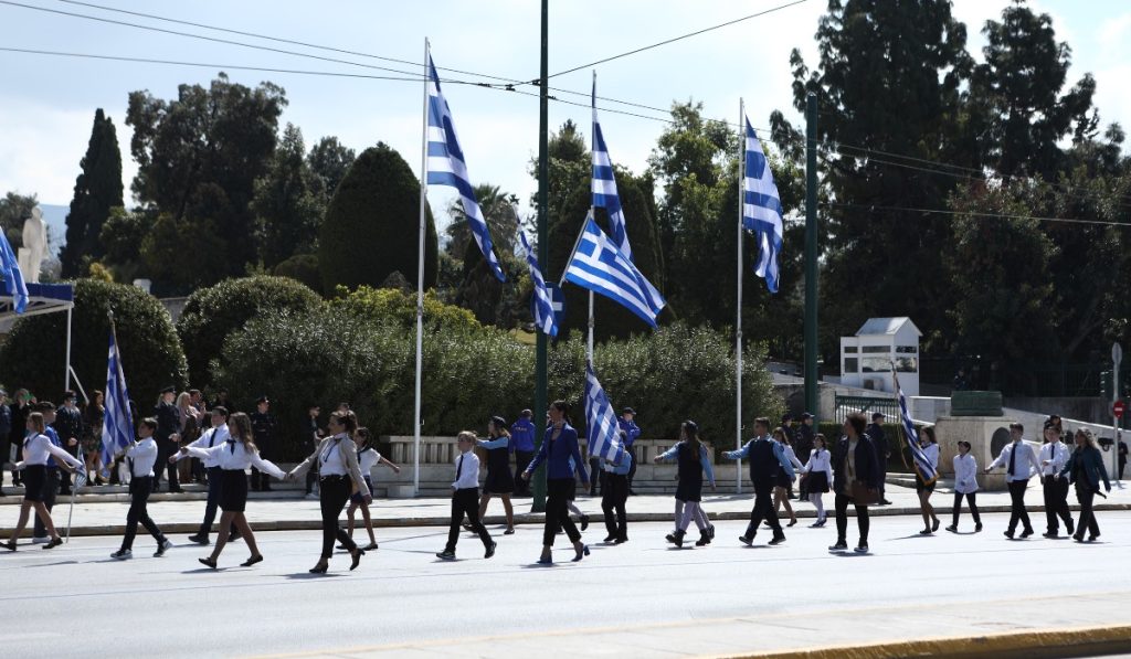 Σήμερα η μαθητική παρέλαση για την 25η Μαρτίου – Ποιοι δρόμοι θα κλείσουν στο κέντρο της Αθήνας