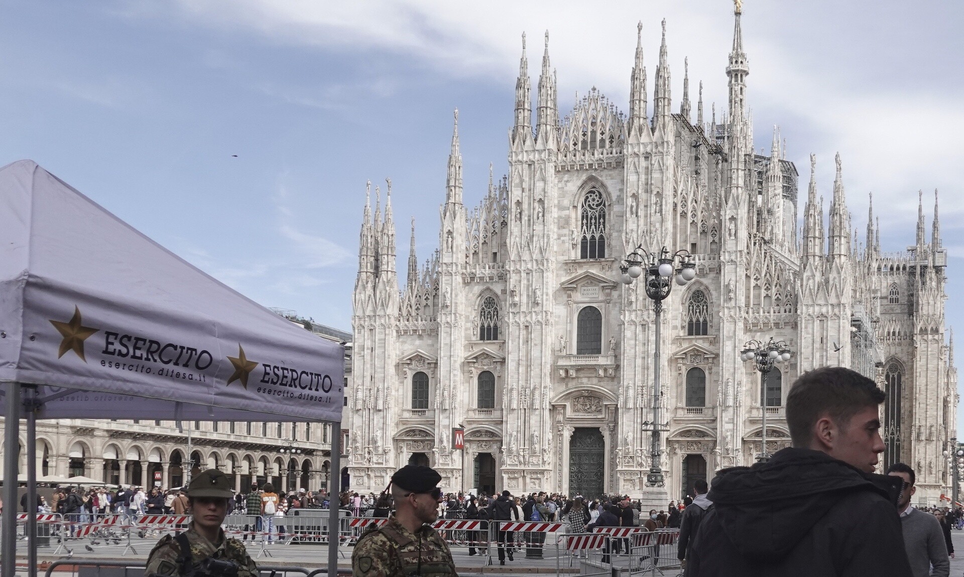 Μακελειό στη Μόσχα: Εκκενώθηκαν 10 εμπορικά κέντρα – Δέχονται απειλές για βόμβα