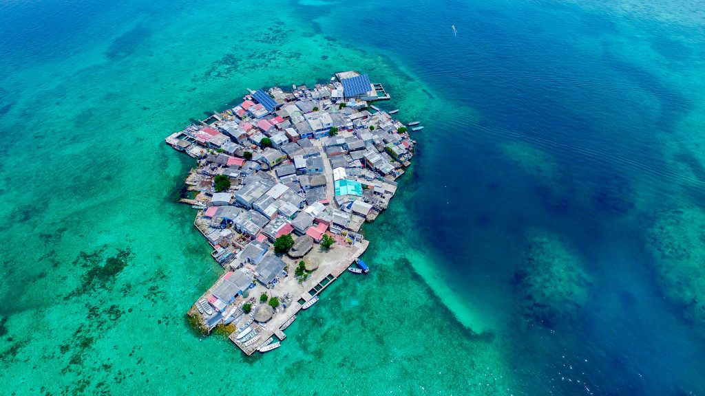 Δείτε ποιο είναι το πιο πυκνοκατοικημένο νησί στον κόσμο (βίντεο)