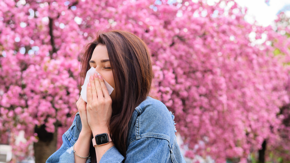 Αλλεργίες της άνοιξης: Τι να προσέξετε και πώς να τις αντιμετωπίσετε