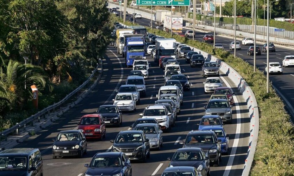 Αυξημένη η κίνηση στους δρόμους της Αττικής – Πού υπάρχει μποτιλιάρισμα (χάρτης)