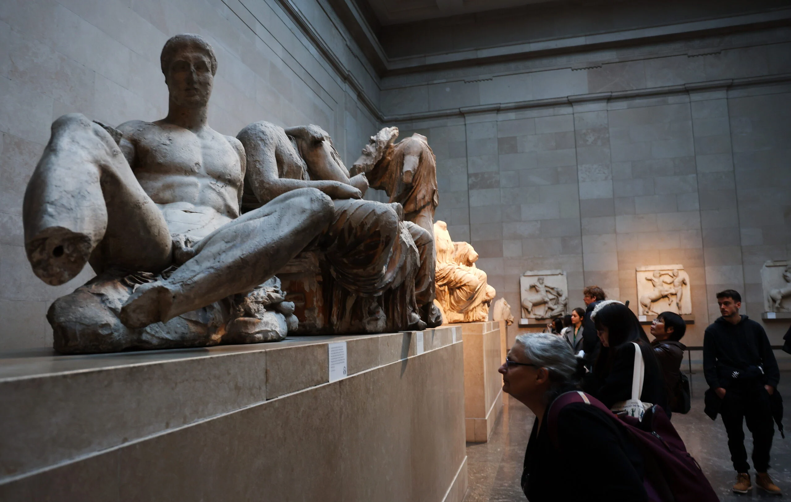 Βρετανικό Μουσείο: Πρώην έφορος καλείται να επιστρέψει αντικείμενα που έκλεψε