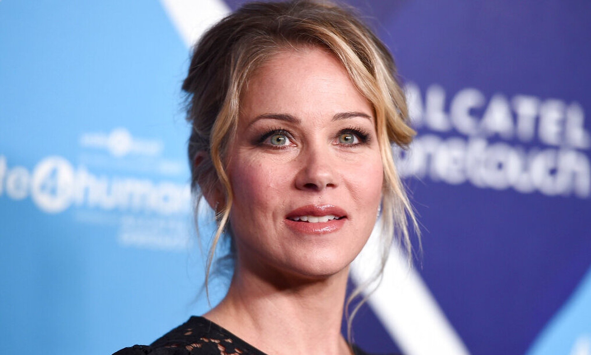 Εξομολόγηση της ηθοποιού Κ.Άπλγκέϊτ για τη μάχη με τον καρκίνο: «Έβγαζα το σουτιέν και έκλαιγα»