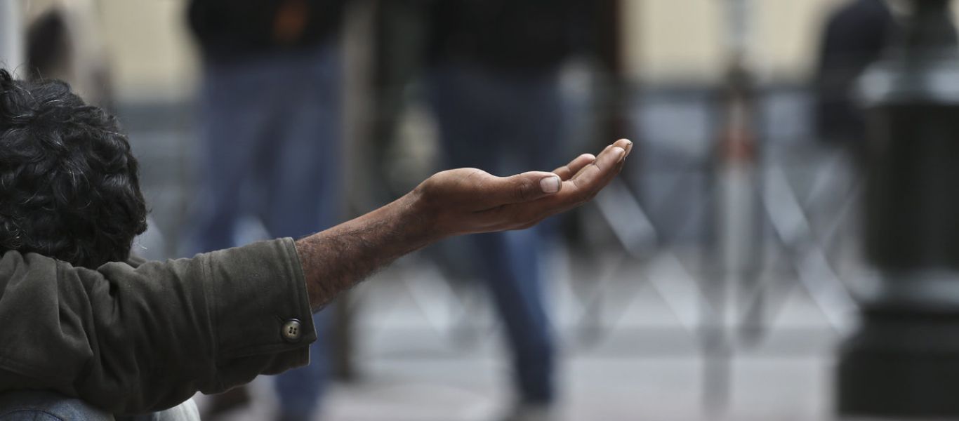 H Ελλάδα, η Moody’s και η «θλιβερή» δεύτερη θέση στους φτωχούς της ΕΕ: Τα γεγονότα εκθέτουν την κυβέρνηση