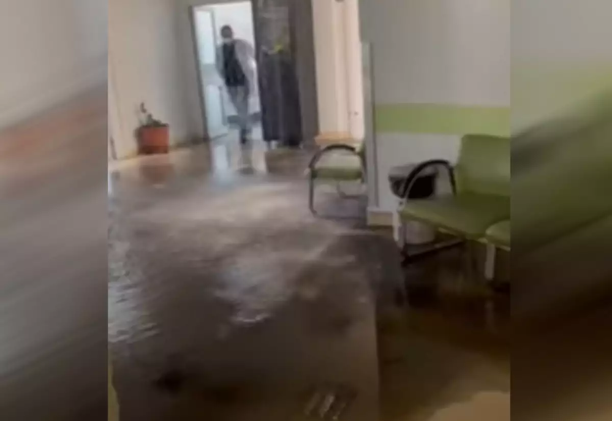 Με καυτό νερό πλημμύρισαν 6 όροφοι στο νοσοκομείο «Ευαγγελισμός» – Έφτασε στην πόρτα της ΜΕΘ (βίντεο)