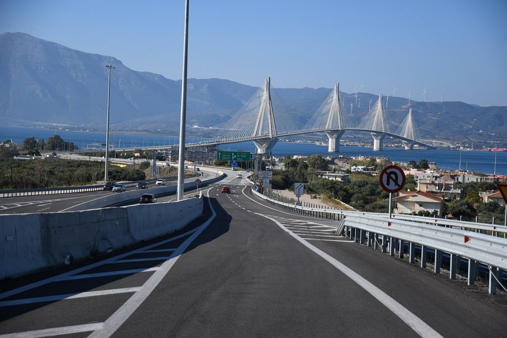 Τι θα γινόταν με την γέφυρα Ρίου-Αντιρρίου σε περίπτωση πρόσκρουσης – Καθηγητής του ΕΜΠ εξηγεί