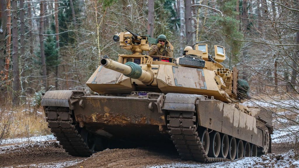 Ακόμα μία ίλη αρμάτων M-1A1 Abrams στέλνουν οι ΗΠΑ στην Ουκρανία (βίντεο)
