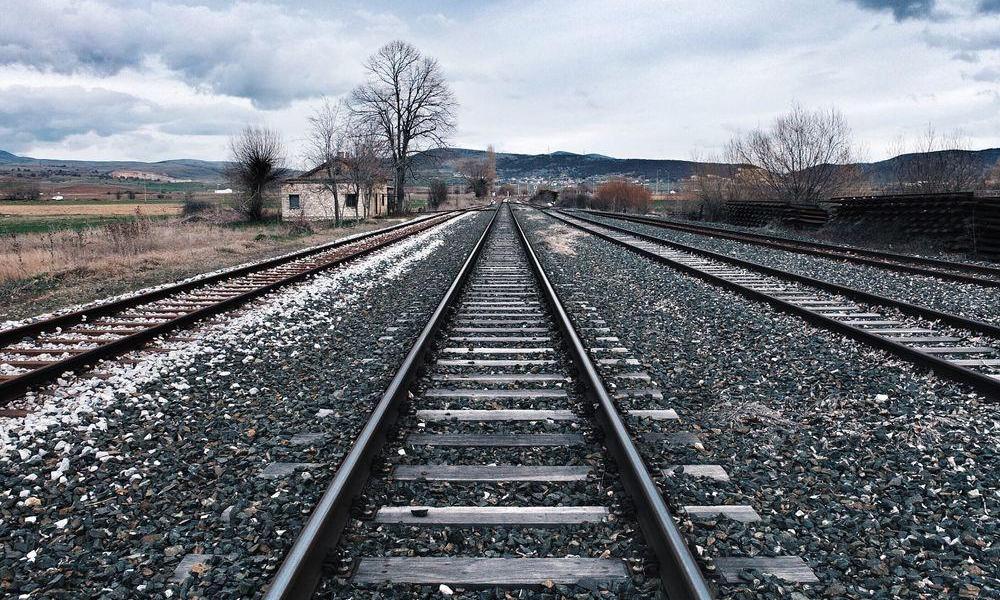 Αλεξανδρούπολη: «Κυνηγοί» μετάλλων ξήλωσαν ράγες από το δίκτυο του ΟΣΕ