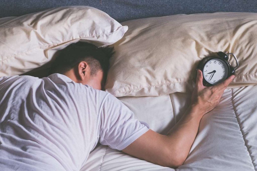 Πώς ξυπνούσαν οι άνθρωποι πριν τα ξυπνητήρια; –  Ένα επάγγελμα που χάθηκε (φώτο)