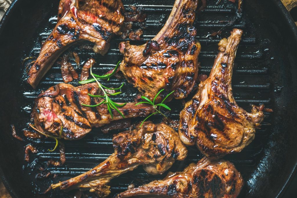 Επιτέλους μια πρωτιά για την Ελλάδα: Κορυφαίοι στα παϊδάκια παγκοσμίως!